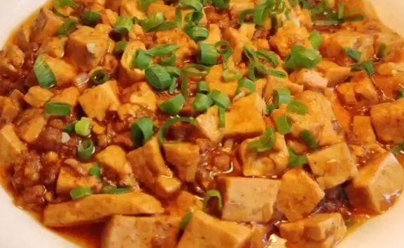 肉沫豆腐：家常美味，营养又健康