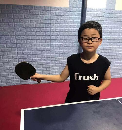 乒乓球拍技巧教学（掌握正确握拍姿势）