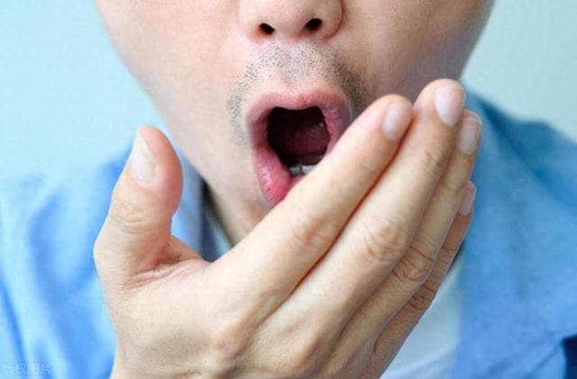 吃什么能缓解口臭？阿司匹林和罗红霉素真的有用吗？