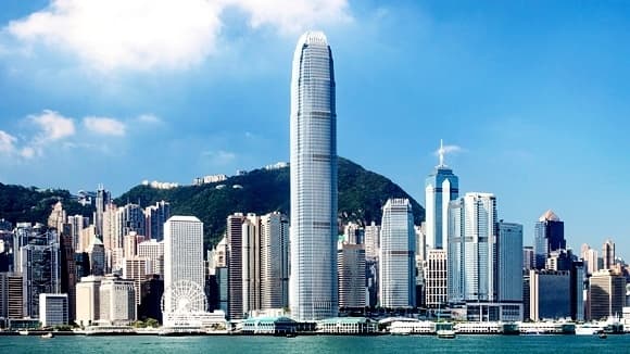 再见“四叔”：香港地产传奇的终章