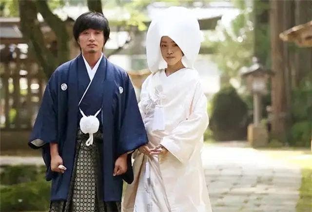 为什么日本盛行兄妹结婚，我国却禁止近亲结婚？看完解开多年疑惑