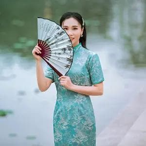 此身天地一虚舟，何处江山不自由。25句潇洒不羁诗句，共享快乐