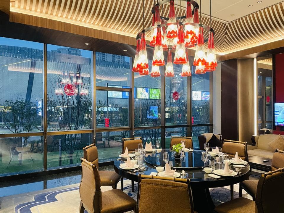 节前年终聚餐火热，部分包厢预订得靠抢，轰趴馆成新宠