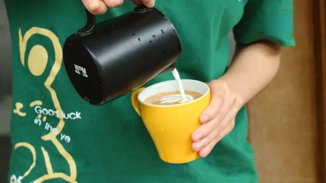 温热咖啡杯，真的有必要吗？温杯的效果、作用是什么？