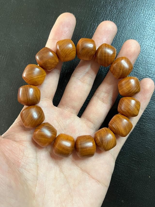 盘玩崖柏手串的五大好处