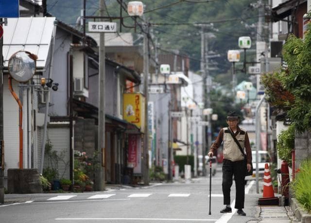 日本当地最真实的生活：70岁老人依然坚持工作，他们热爱这种生活