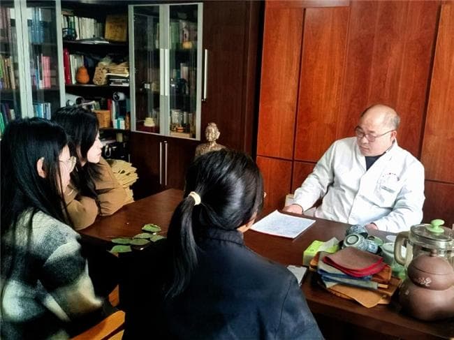 走基层弘扬中医药文化，用行动助力健康中国——山中医学子开展社会实践