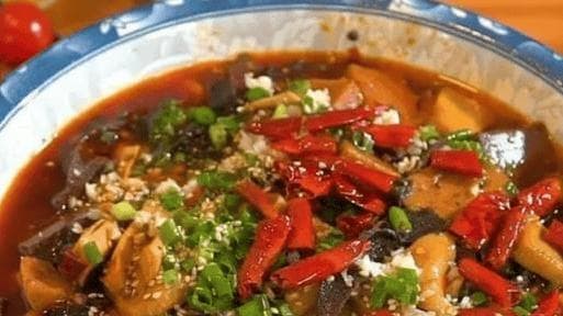 了解毛血旺的食材和烹制技巧，可以更好地品尝这道美食的独特魅力