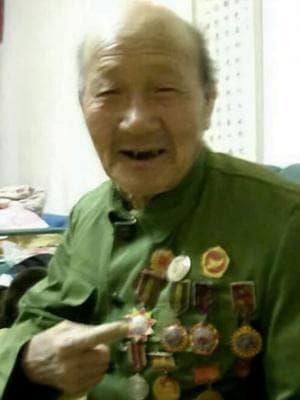 张立春：在朝鲜用高射机枪击落击伤７架敌机