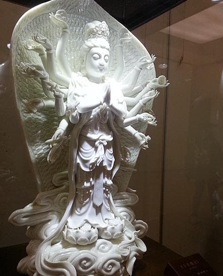 德化白瓷：似雪如玉 似花胜花