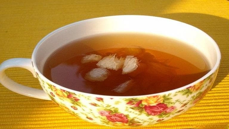 生姜和白糖泡水的功效与作用、禁忌和食用方法