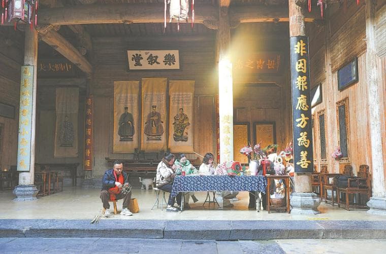 多彩非遗 点亮宏村