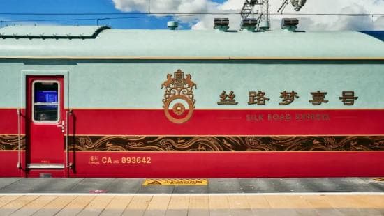 2万起价，一票难求，高端火车谁在买单？