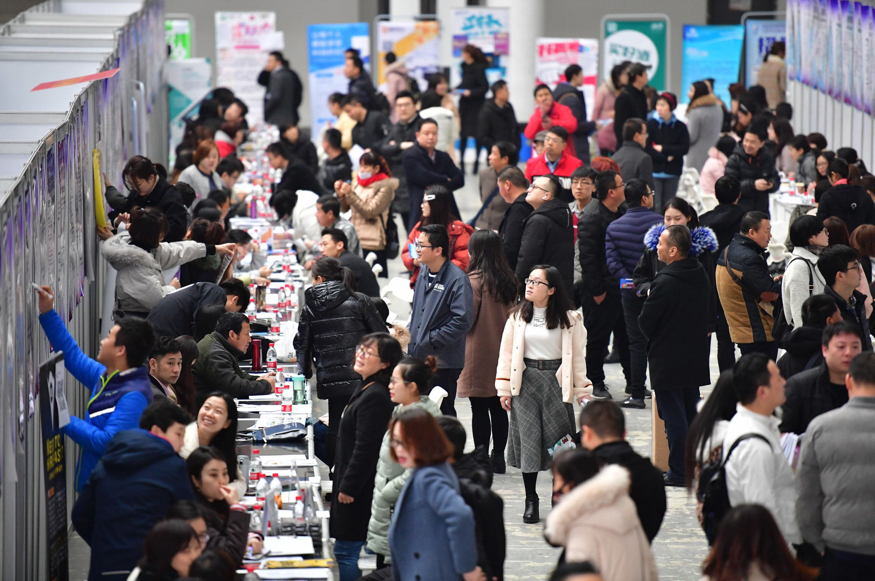 机构报告：增值税改革可累计带动就业增长0.028%，相当于新增21万个就业岗位