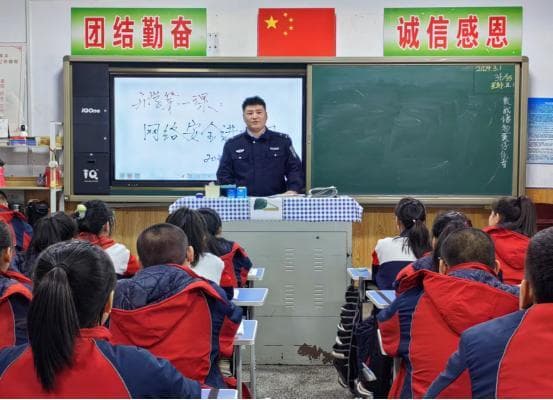 送法规上门 多渠道宣传 增强全民防范意识