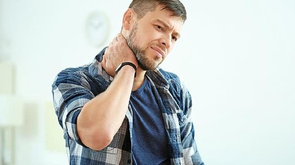 先天性肌性斜颈症状、原因及治疗方法