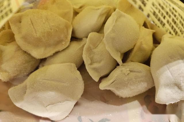 煮饺子为什么要加冷水 - 不加可以吗