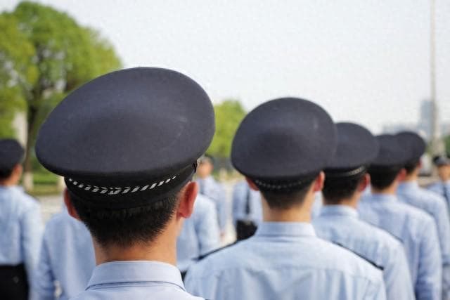 辅警副中队长“上岸”成为民警，辅警考民警需要什么条件？