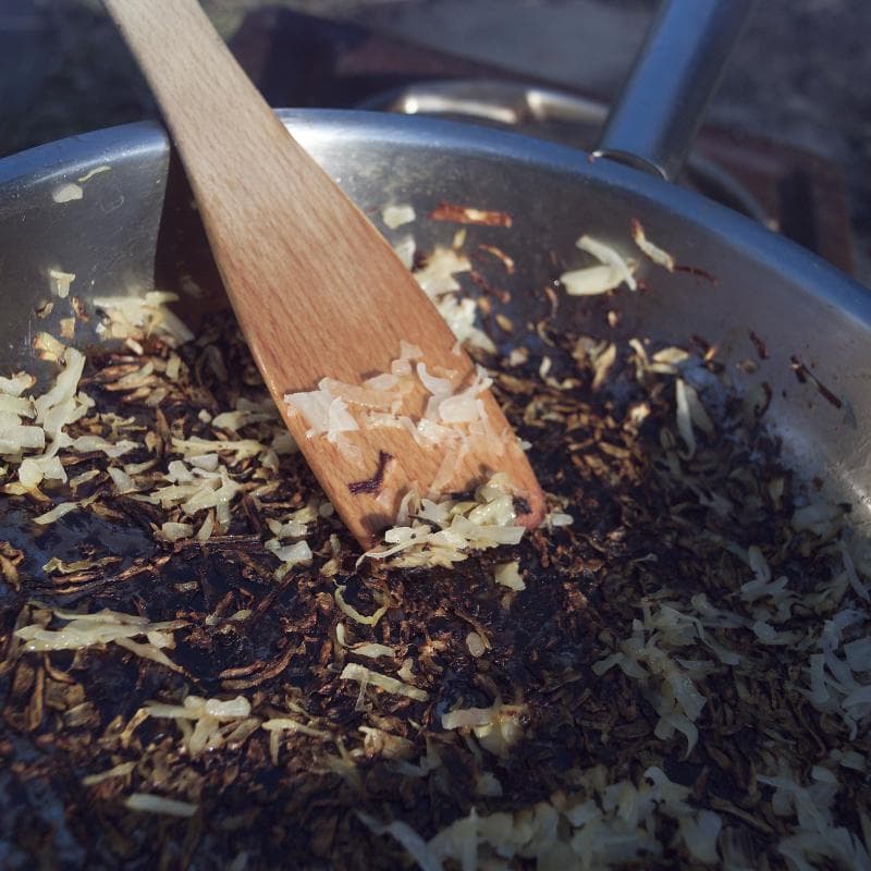 盐茶是什么意思？盐茶的起源、制作和营养价值