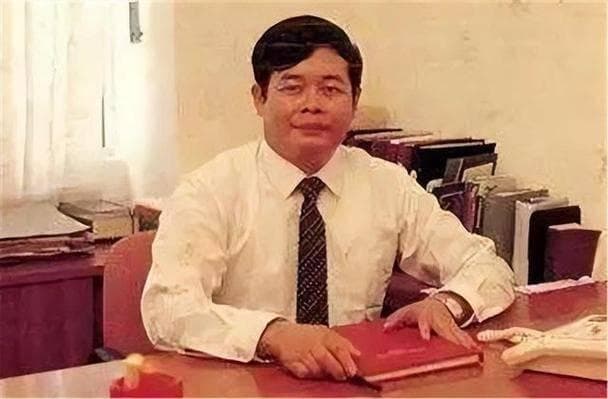“玻璃大王”曹德旺：112亿慈善背后的企业家争议