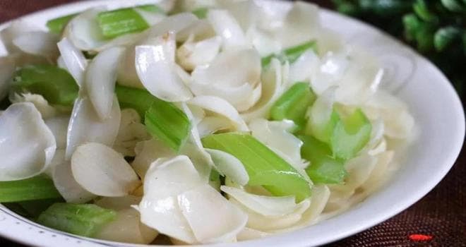 对肺特别好的4种蔬菜，建议冬天要多吃，人人吃得起，现在正当季