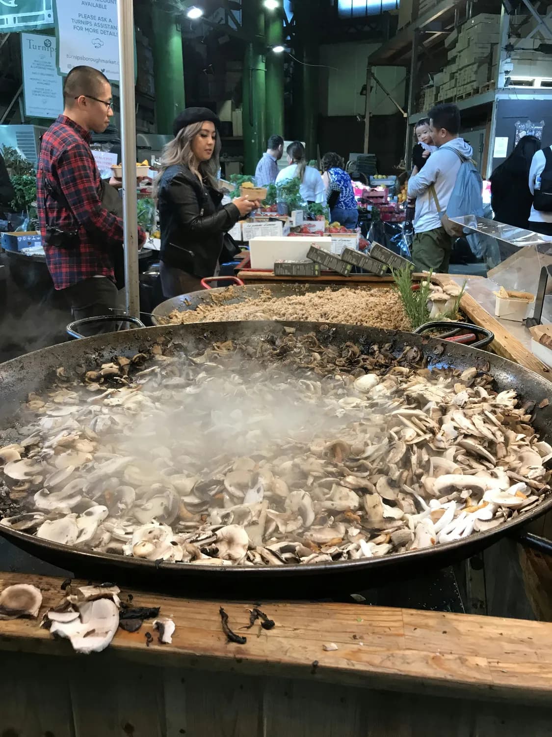 泊里大集的海鲜烩饼：300年非遗文化的味觉传承