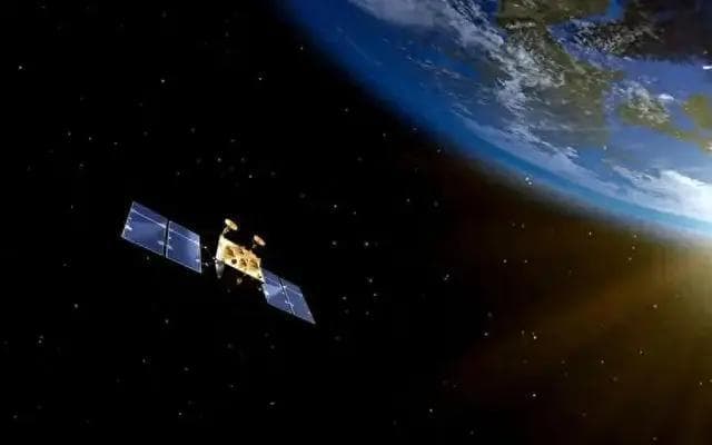 中国实现“太空加油”，两大技术挑战成功，美国直言已全方面落后