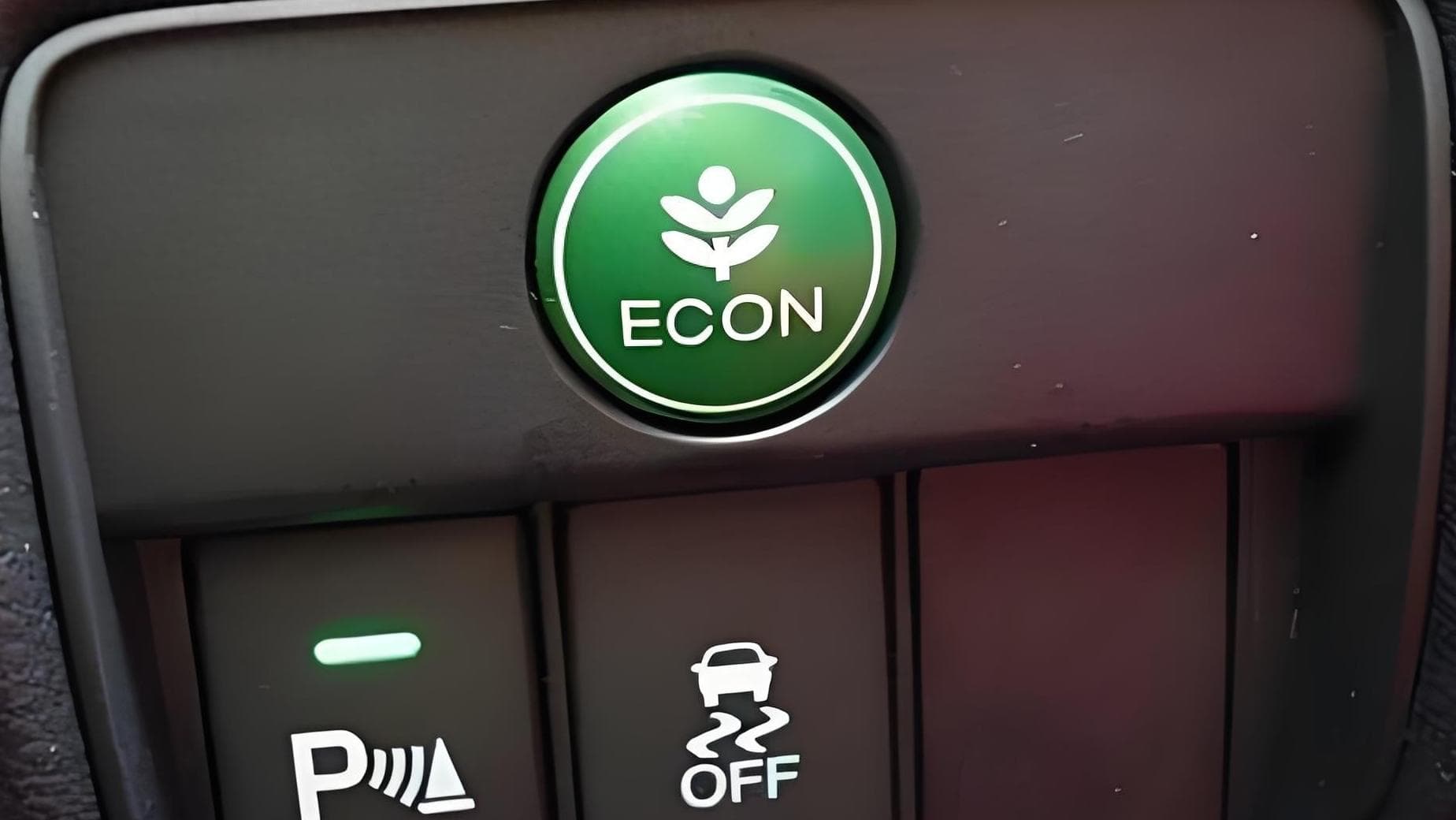 冬季开车省油秘籍：老司机的ECO模式使用心得