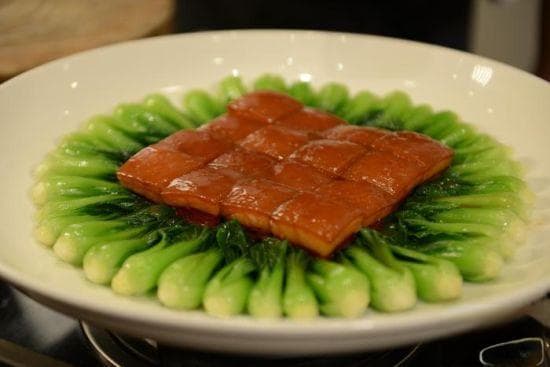湘菜经典红烧肉，火候足时它自美