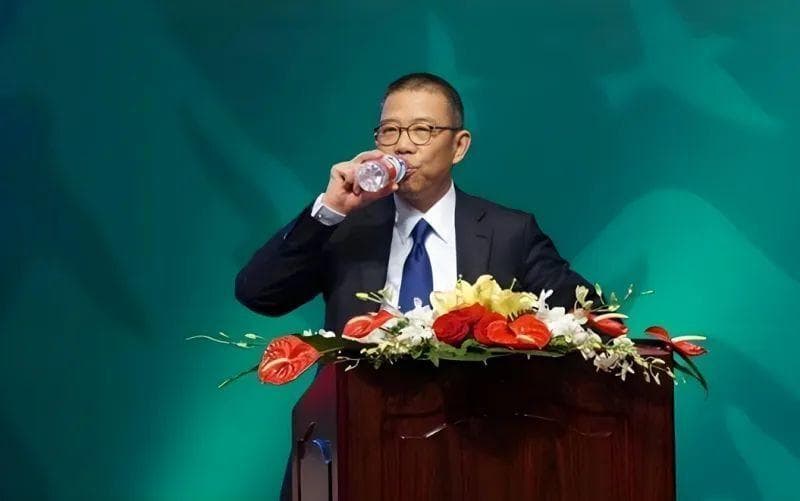 连续四年蝉联中国首富，钟睒睒罕见回应：“财富更是一种社会责任”