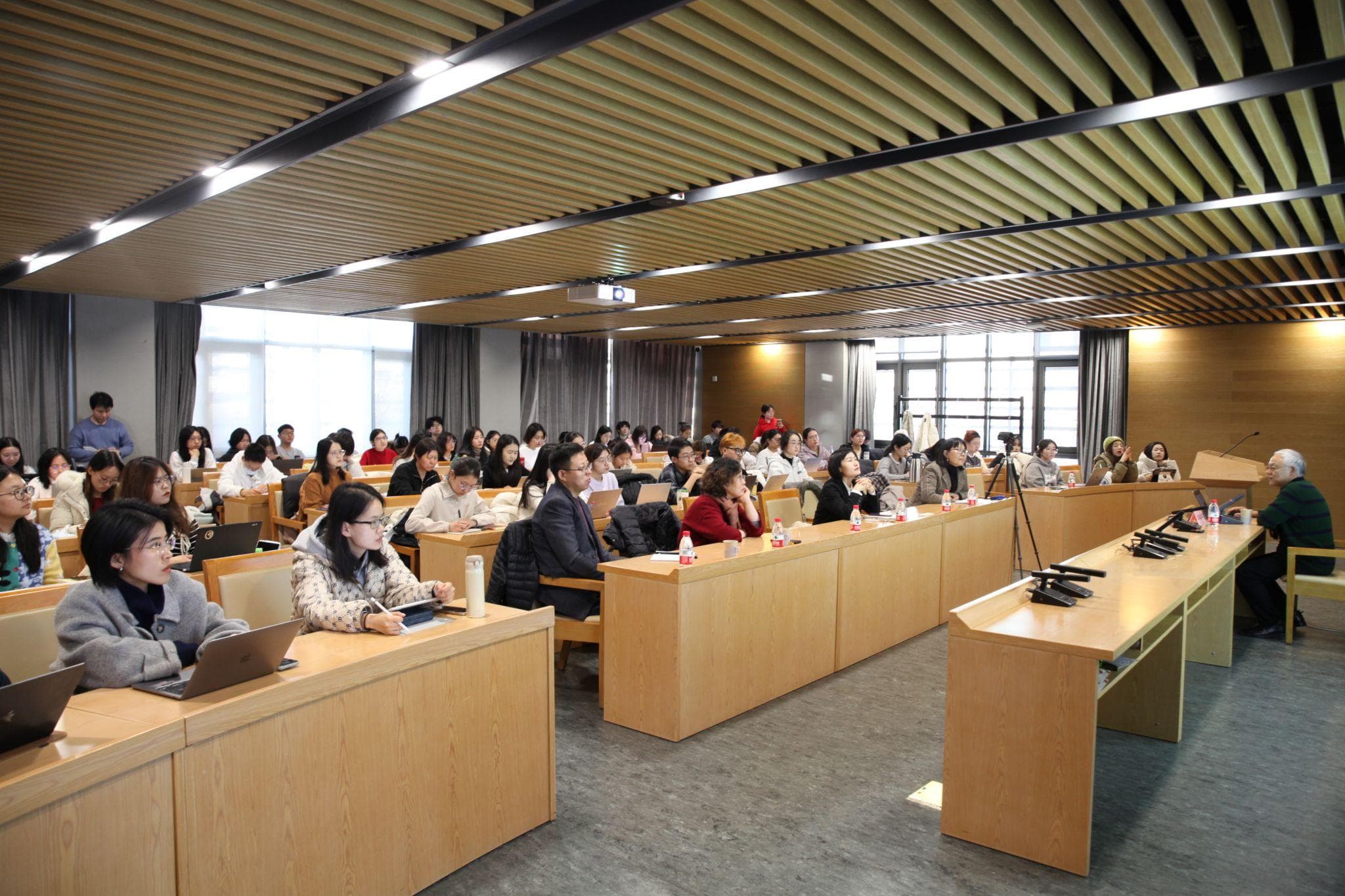 汪维辉教授揭秘：方言演变的秘密