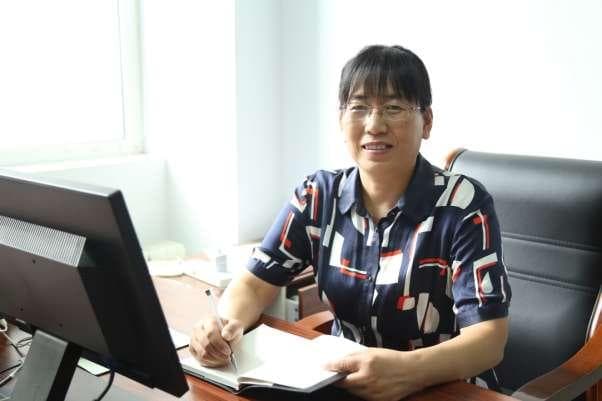 滨州实验中学刘玉华：亦师亦友“华姐姐” 管班级带团队“一把好手”