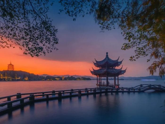 从历史风韵到国际风采：杭州的蜕变之路
