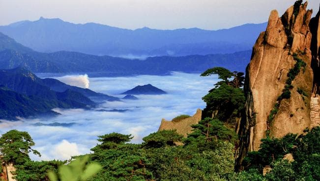 一柱擎天：天柱山的险峻风光与“皖”文化源头