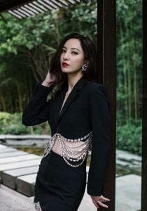 郑希怡：从舞后到母亲，再到乘风破浪的姐姐