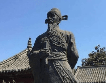 权力与职位：宰相与丞相的区别及职能解析