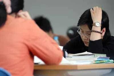 揭秘儿童躯体化症状：为什么孩子一上学就"生病"？