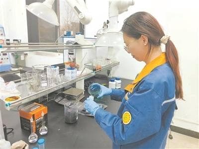 校企合力探索新模式、新路径 让工程硕博士培养对接产业需求