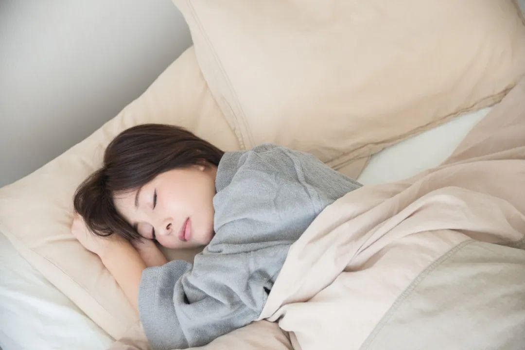 睡觉时有这8种症状，不是大病就是癌！千万注意了