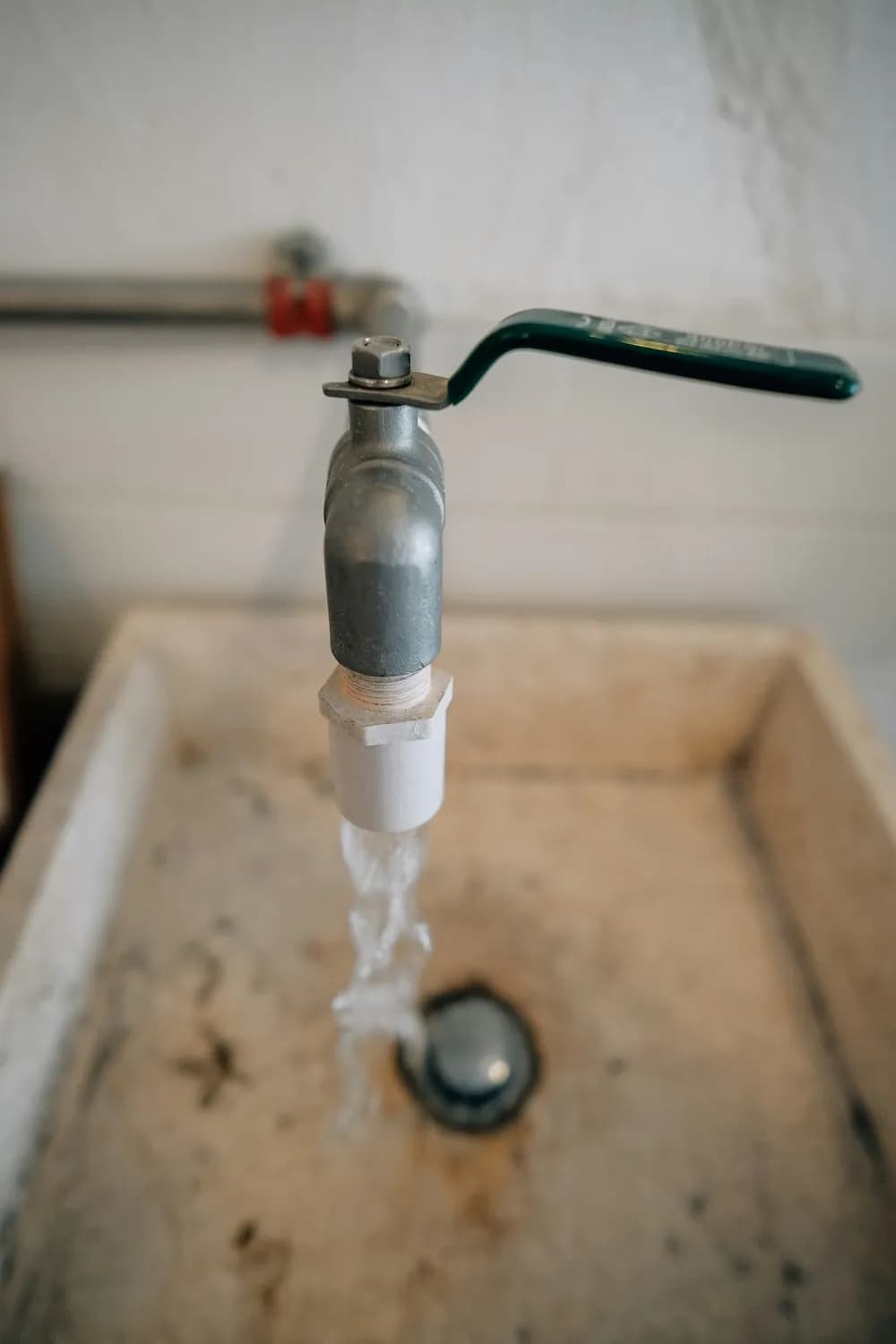 冬季防冻：如何避免马桶进水阀和排水阀故障？