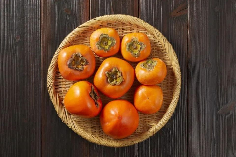 柿子不能和鱼、虾、蟹、牛奶、醋、红薯等同食？会得胃结石？
