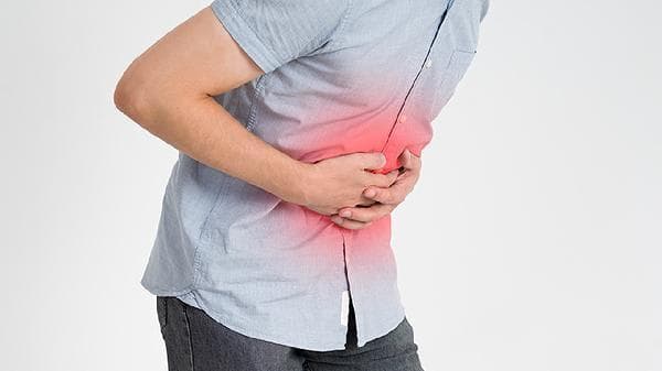 大便青黑色但无不适感？这些原因需了解