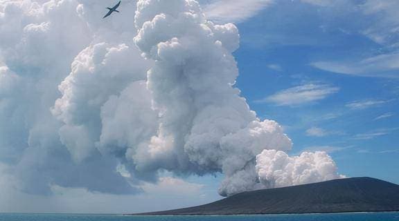 地球最危险火山喷发后，世界将会怎样？人类能有幸躲过灾难吗？