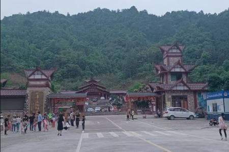 北帝山旅游区：广西的“小张家界”