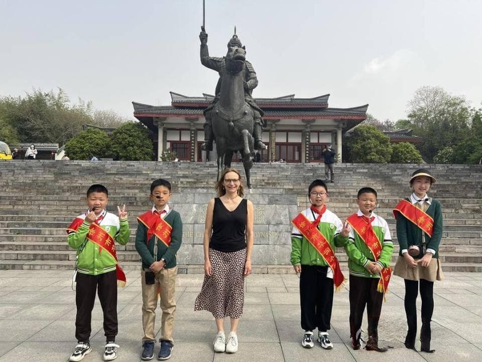 从楚王陵聊到把子肉，徐州一小学师生用英语向世界“种草”家乡文化