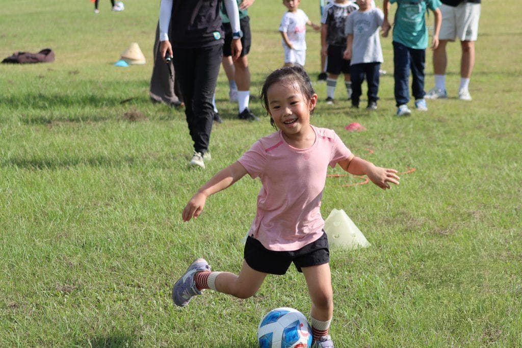 幼儿运动的重要性：从足球开始培养孩子的体能与协调力