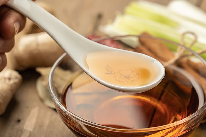白酒能替代料酒吗？