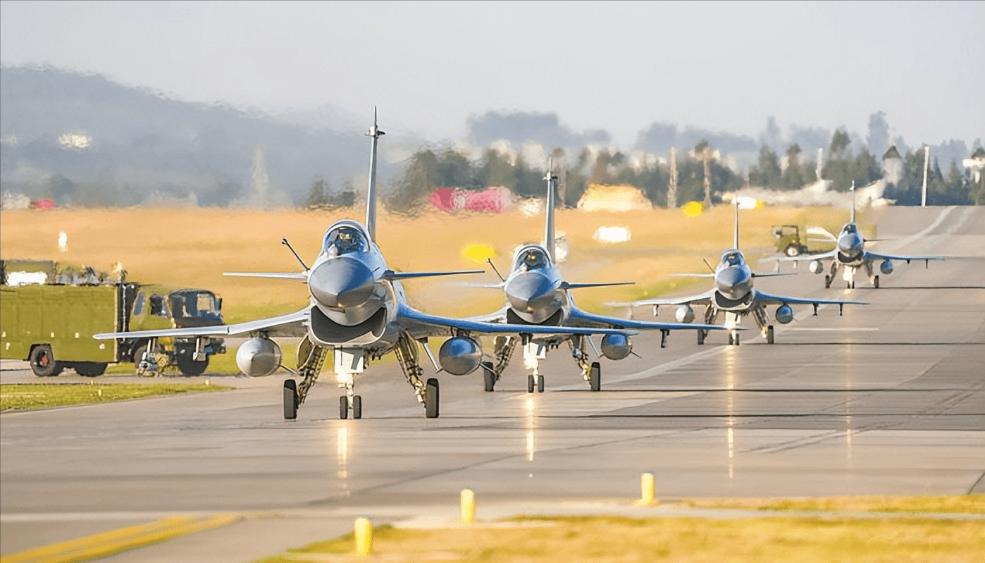我军现设有四大航空兵部队，力量规模有大有小、任务职责各有侧重