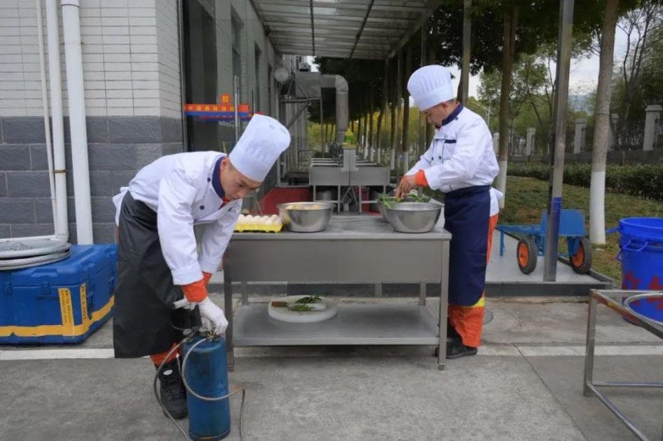 “炊”生战斗力，炊事员们的硬“食”力