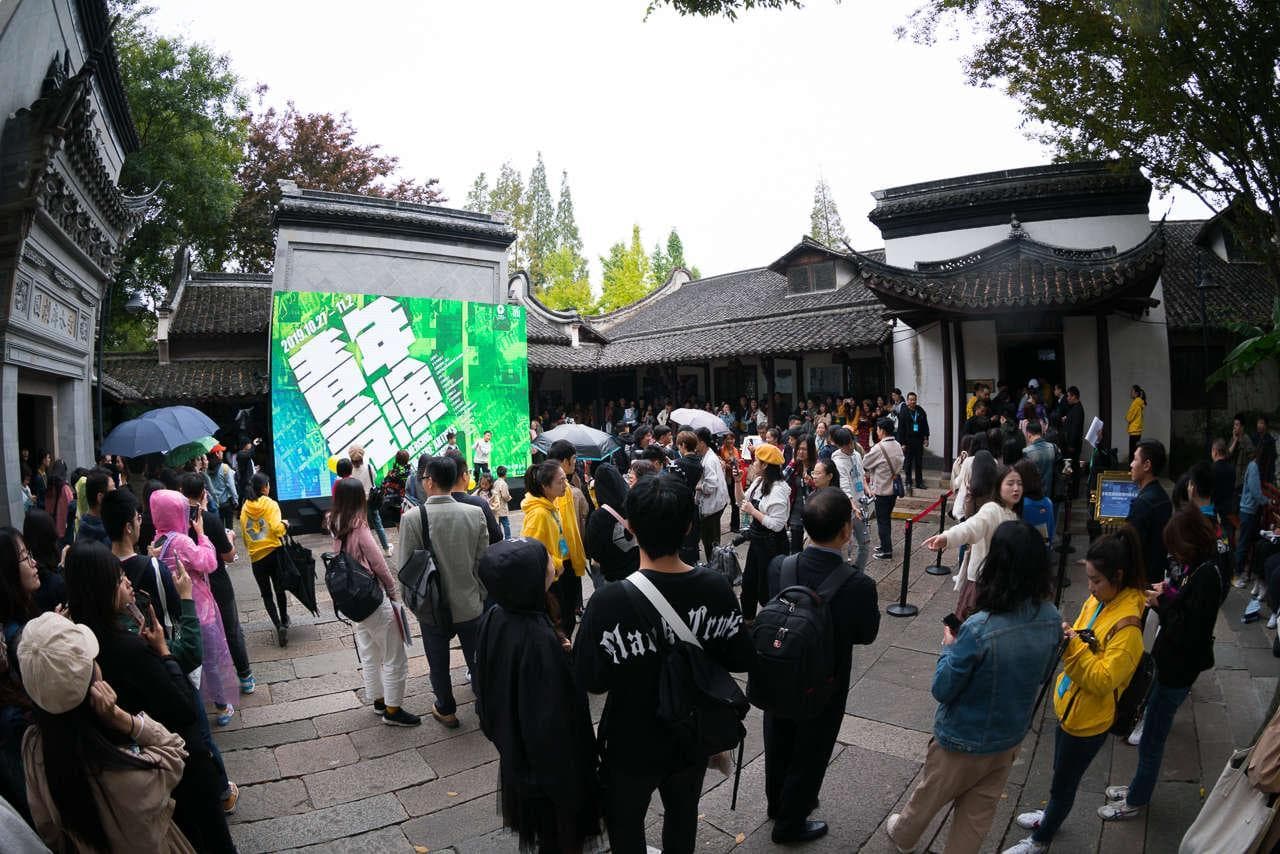 乌镇戏剧节：水乡古镇里的艺术盛宴